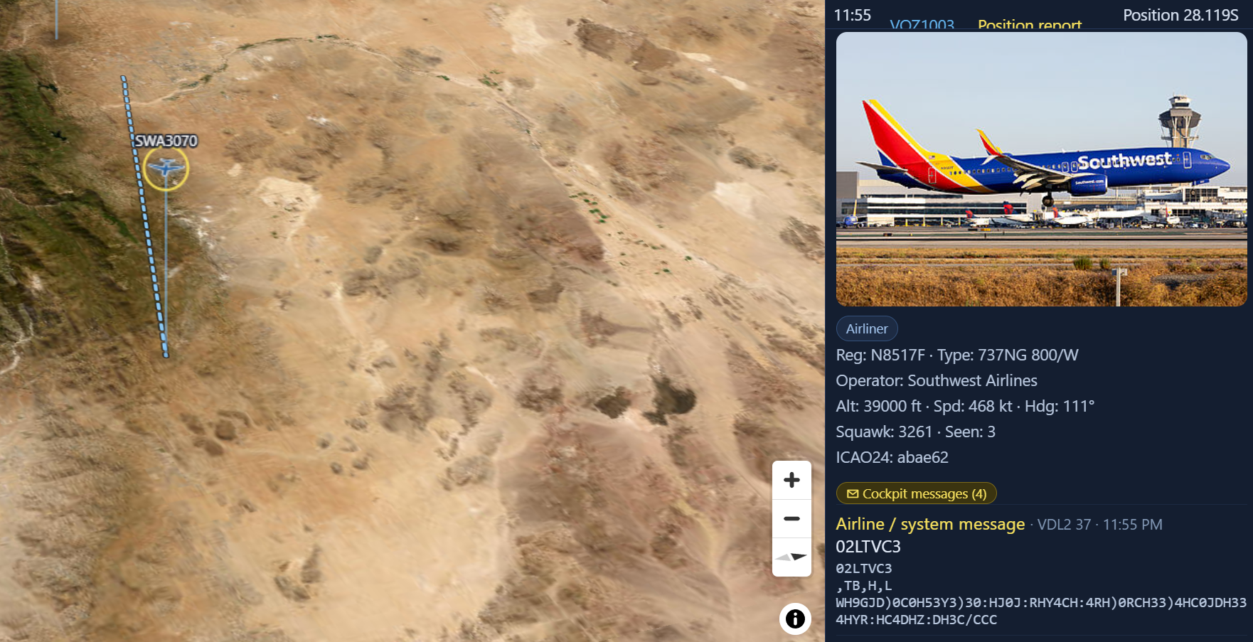 SquitterPro aircraft detail panel showing a Southwest 737 photo and decoded ACARS cockpit messages